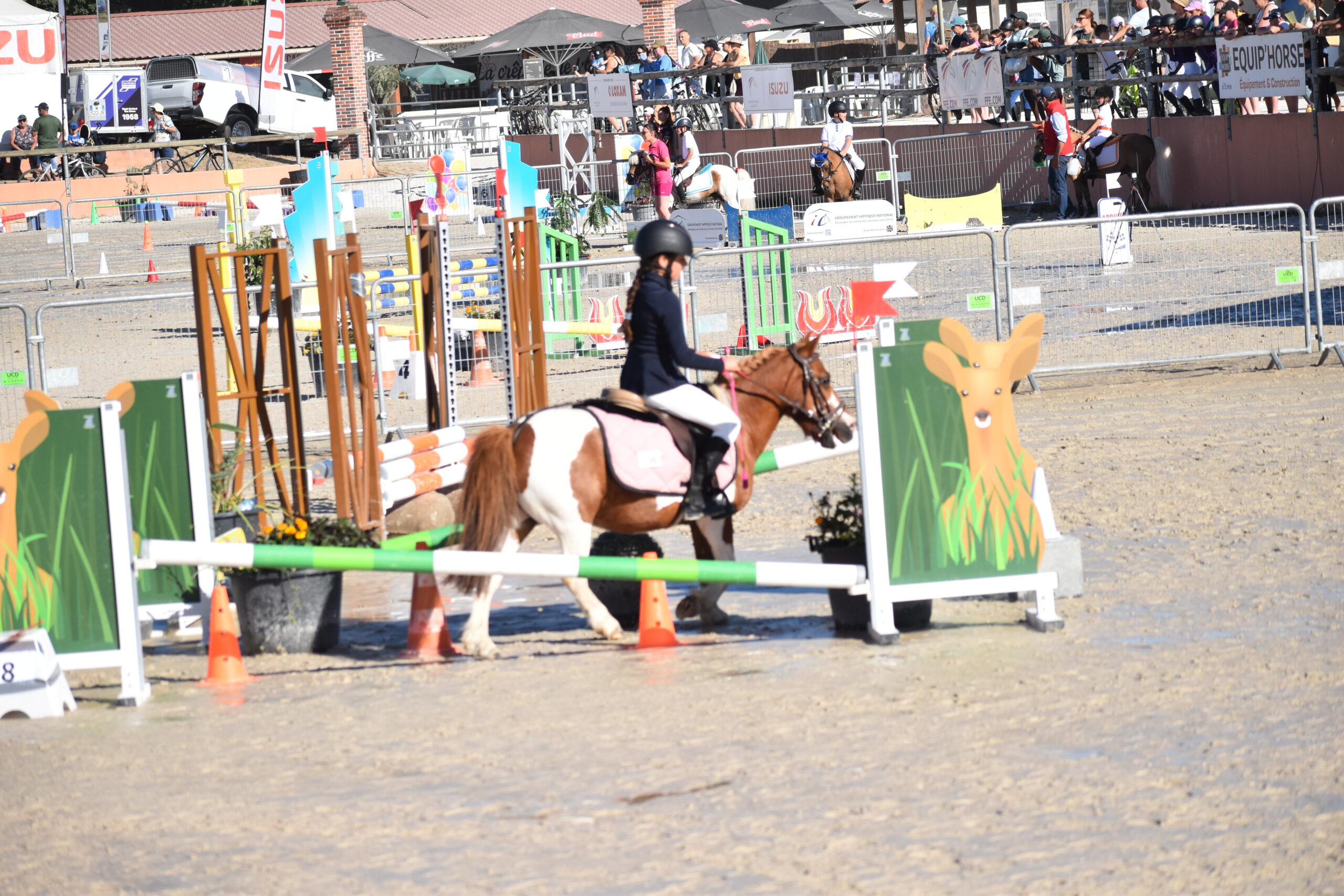 EQUITATION COMPETITION CONCOURS CSO CENTRE EQUESTRE PONEY CLUB ALENTOURS CABOURG, DIVES SUR MER, HOULGATE, DOZULE, TROARN, ARGENCES<br />
championnat de france